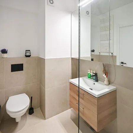 Apartment Rayan In Odyssey Pool & Fitness-parking Mamaia