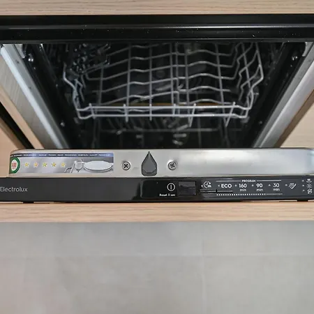 Apartment Rayan In Odyssey Pool & Fitness-parking