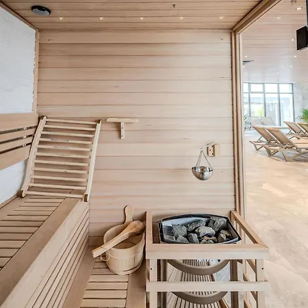 Rayan In Odyssey Pool & Fitness-parking Apartment Mamaia