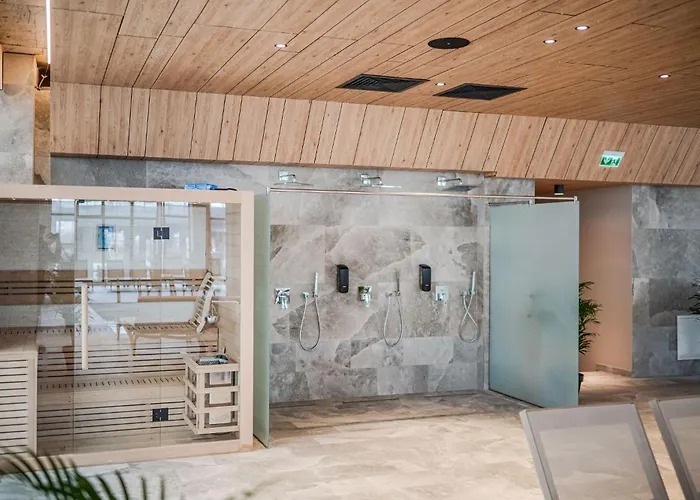 Rayan In Odyssey Pool & Fitness-parking