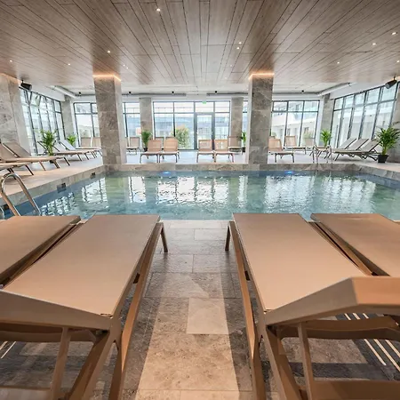 Apartment Rayan In Odyssey Pool & Fitness-parking Mamaia